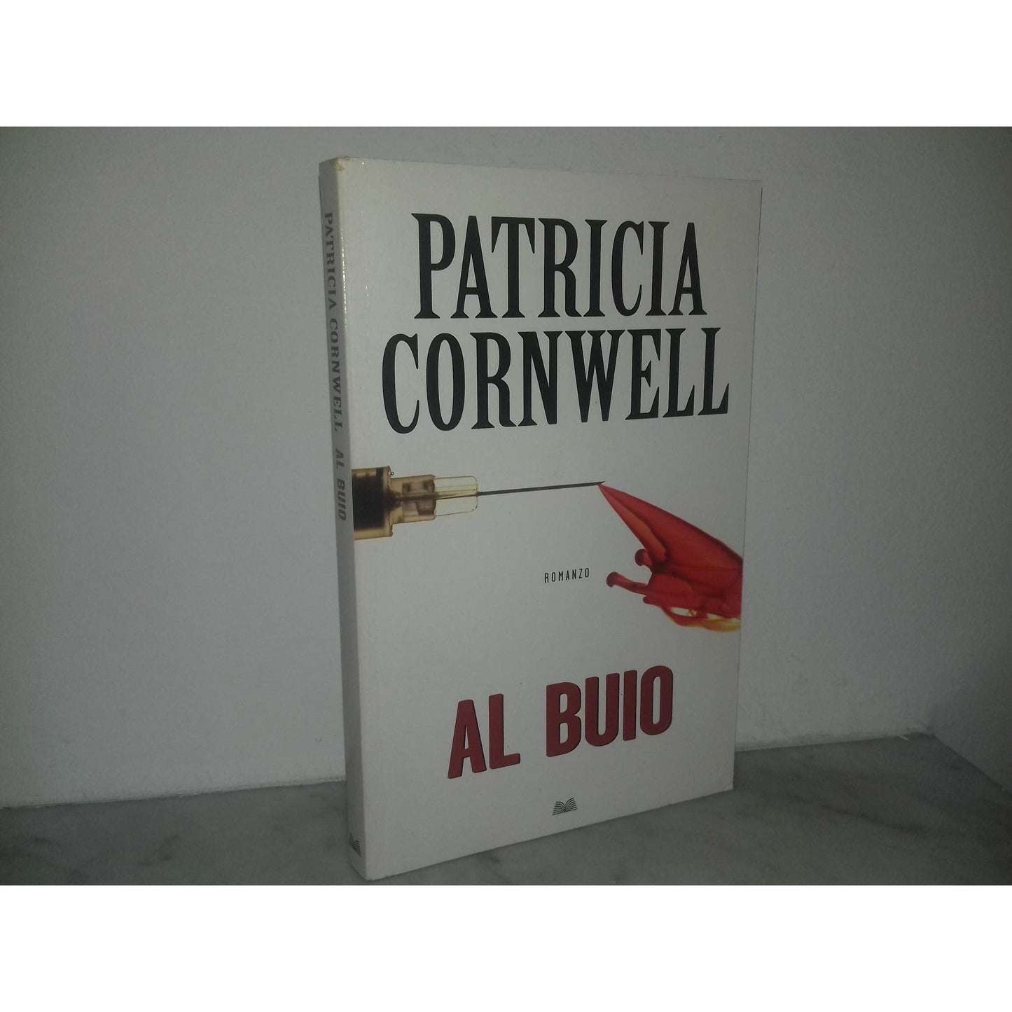 Libro - AL BUIO