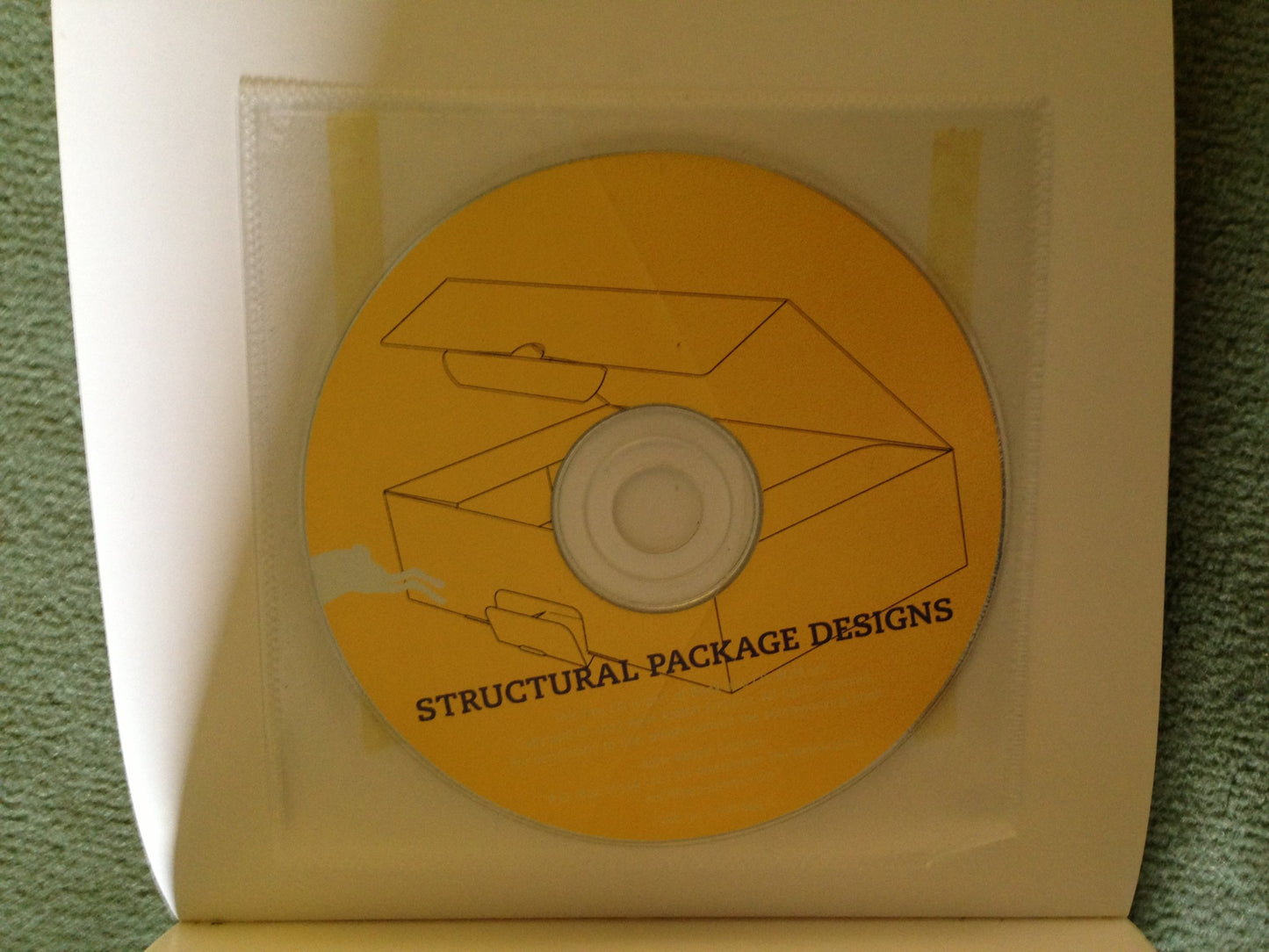 Structural package design-Design strutturale della confezione. Ediz. bilingue. Con CD-ROM: (series packaging & Folding)