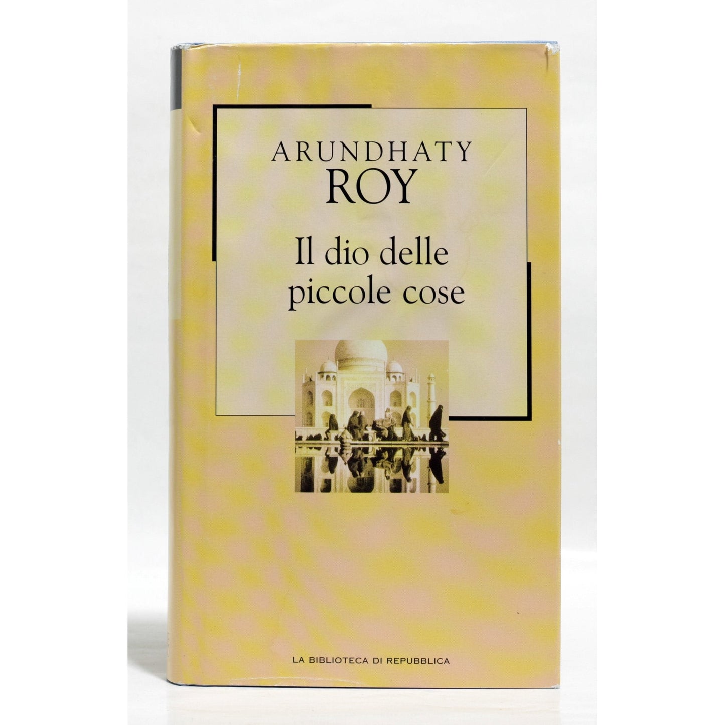 Libro - Il dio delle piccole cose - Arundhaty, Roy