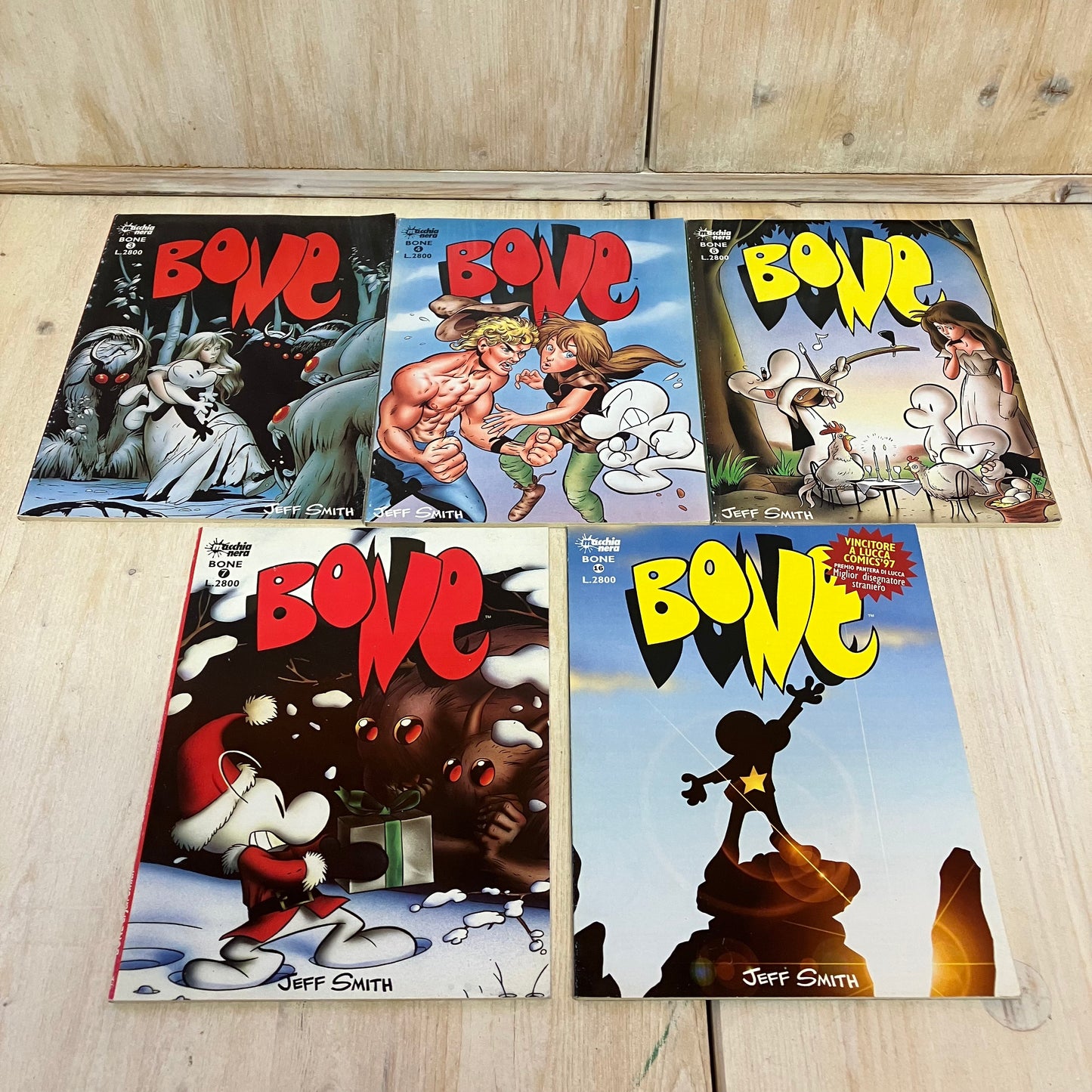 Lotto fumetti BONE Jeff Smith 5 numeri 3 4 6 7 16 macchia nera