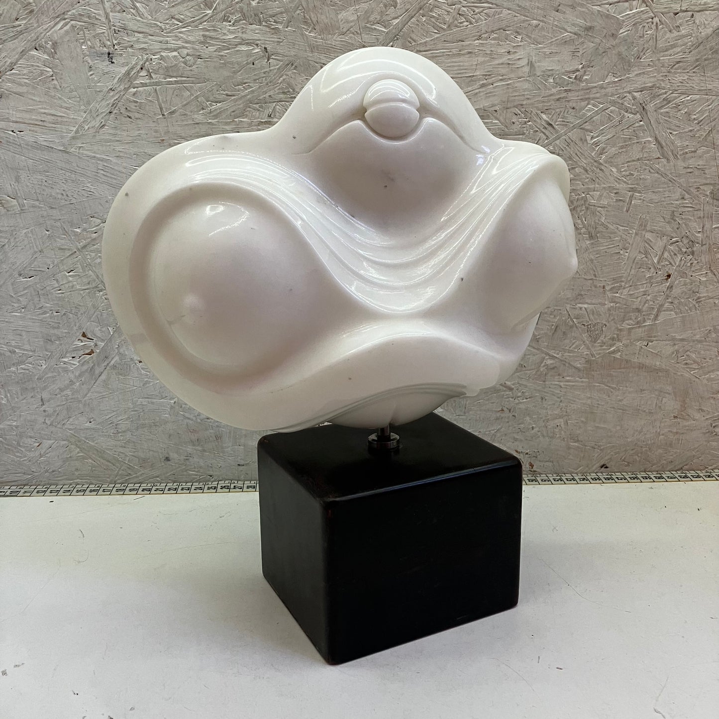 Scultura PASQUALE MARTINI in marmo bianco anno 1979 arte contemporanea