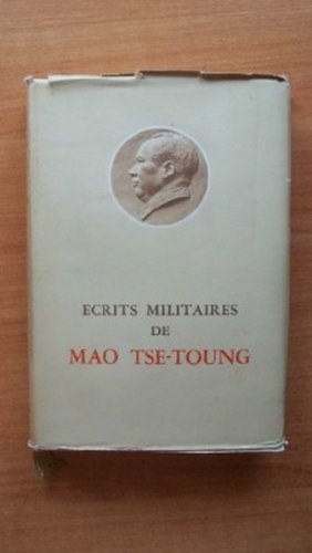 Libro - Ecrits Militaires de Mao Tsé-Toung.