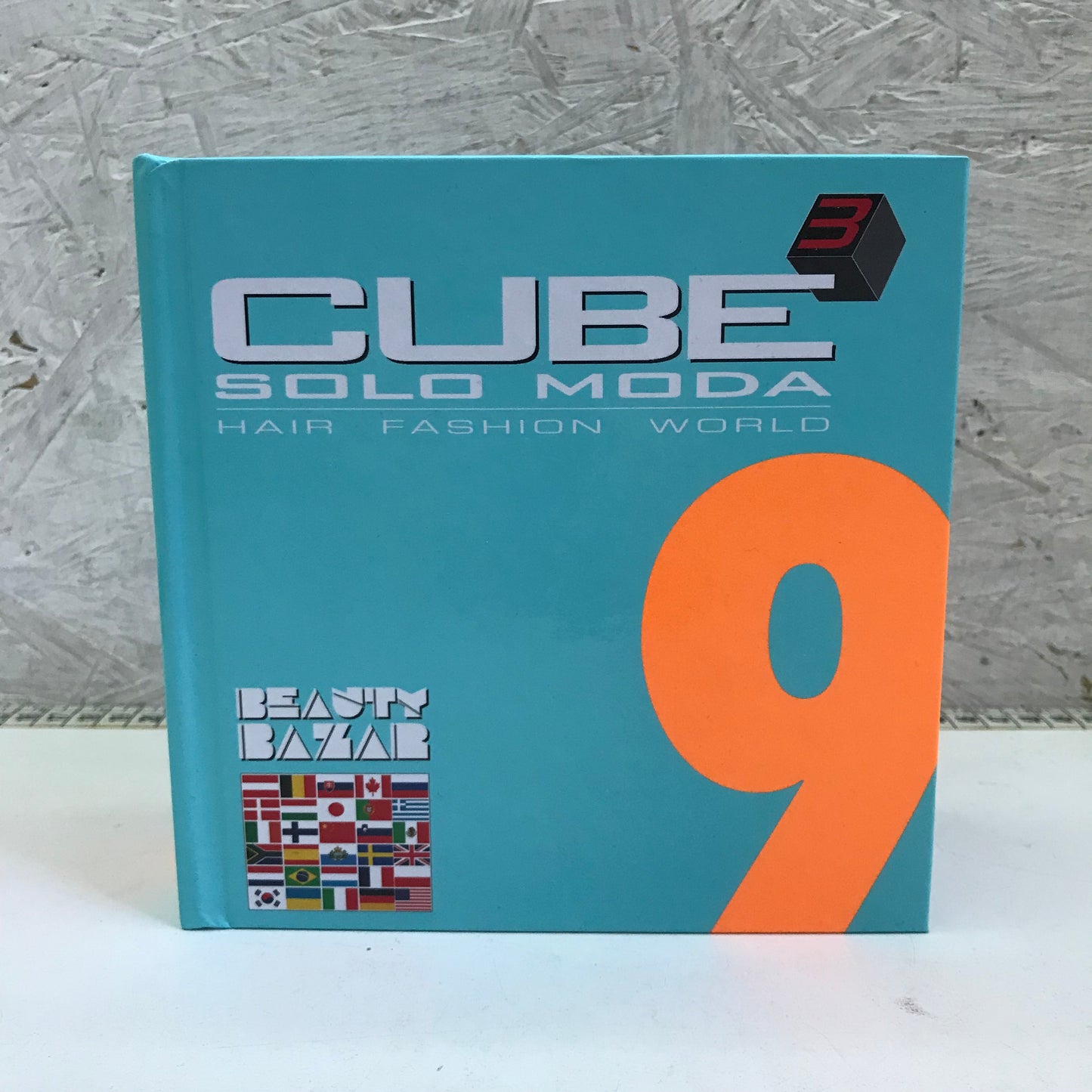 Libro Catalogo CUBE 9 solo moda Edizioni HP 2016 foto acconciature parrucchiere