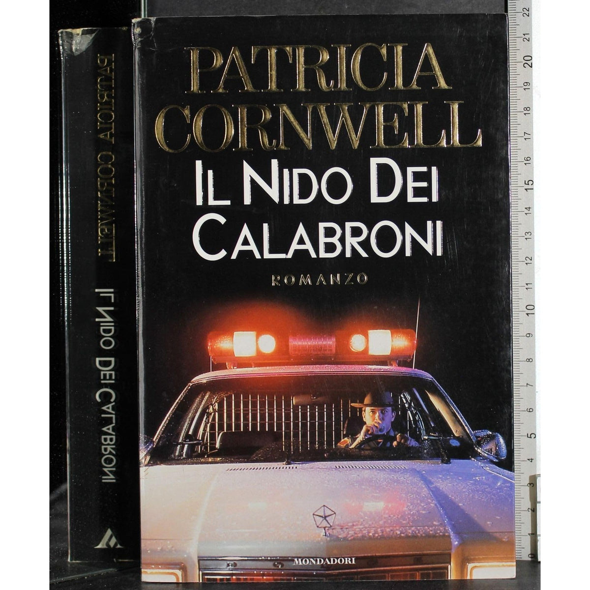 Libro - Il nido dei calabroni - Cornwell, Patricia D - Cornwell, Pat