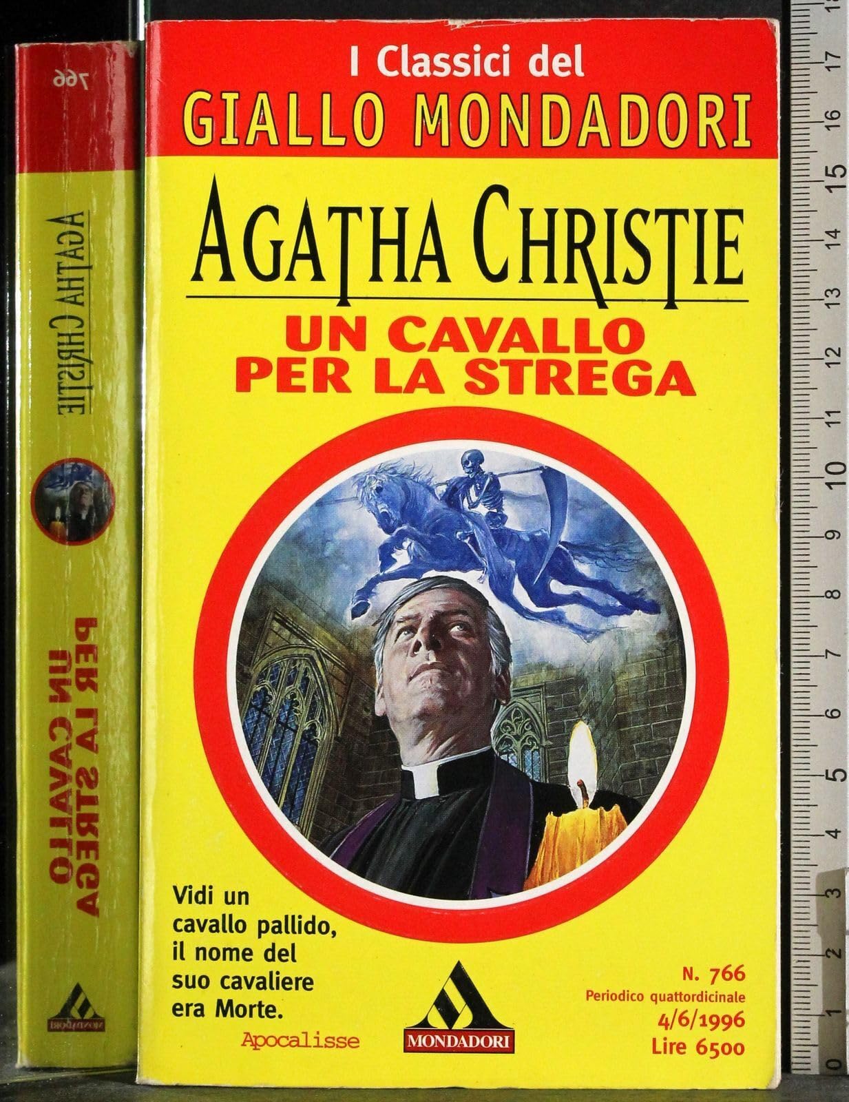 Libro - Un cavallo per la strega - Agatha Christie