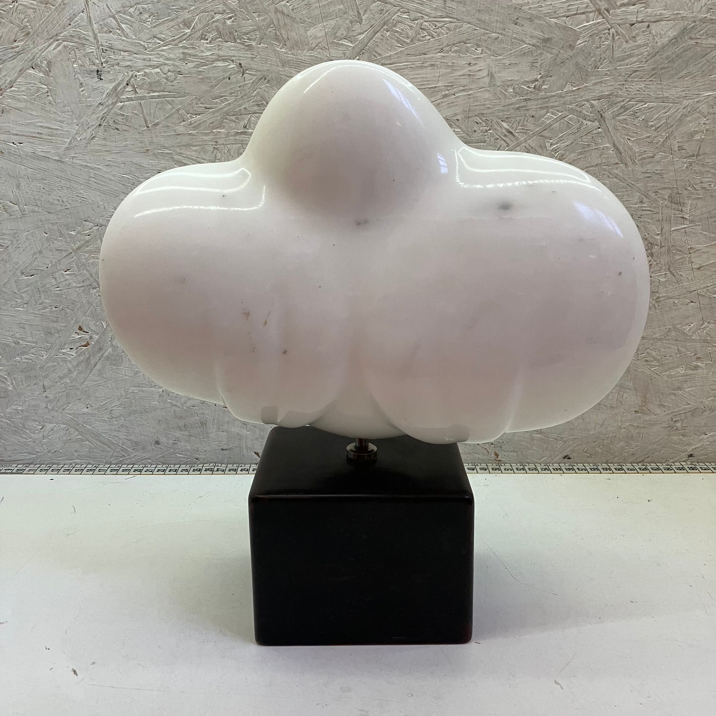 Scultura PASQUALE MARTINI in marmo bianco anno 1979 arte contemporanea