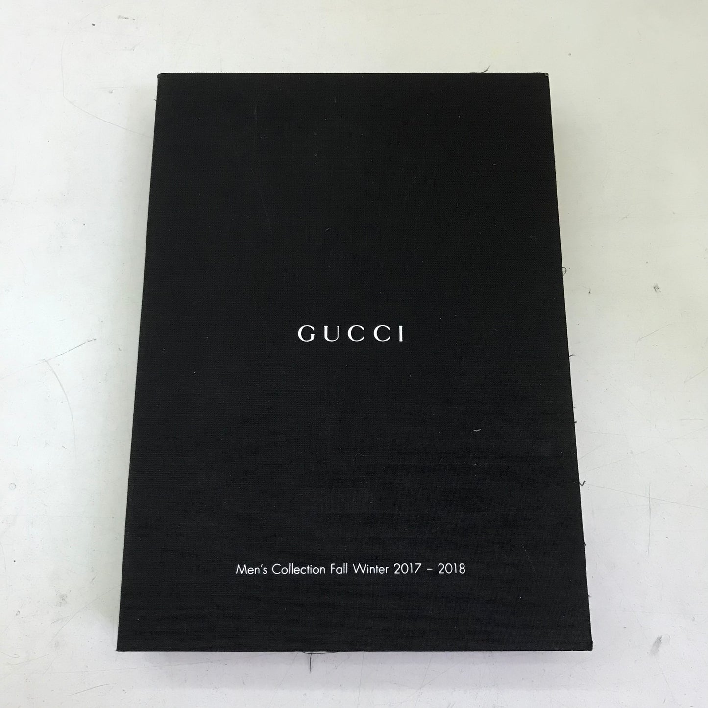 Libro - catalogo sfilata GUCCI men’s collection Fall Winter 2017-2018