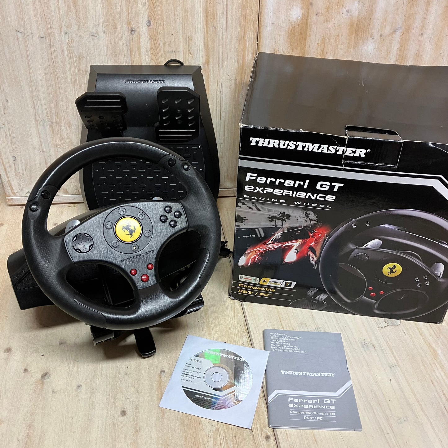 Cloche volante PC PS3 THRUSTMASTER FERRARI GT experience