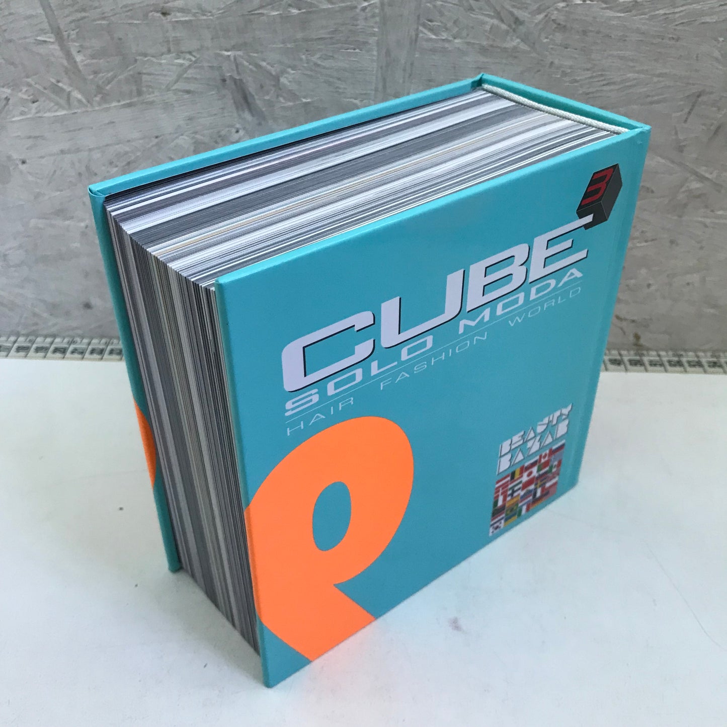 Libro Catalogo CUBE 9 solo moda Edizioni HP 2016 foto acconciature parrucchiere