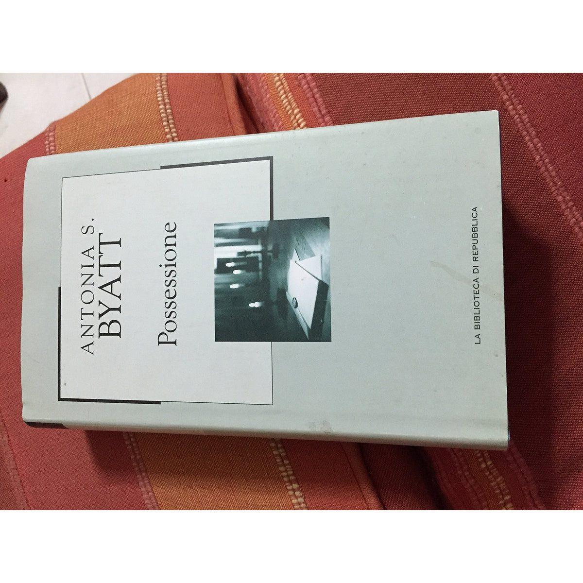 Libro - POSSESSIONE una storia romantica - Antonia S Byatt