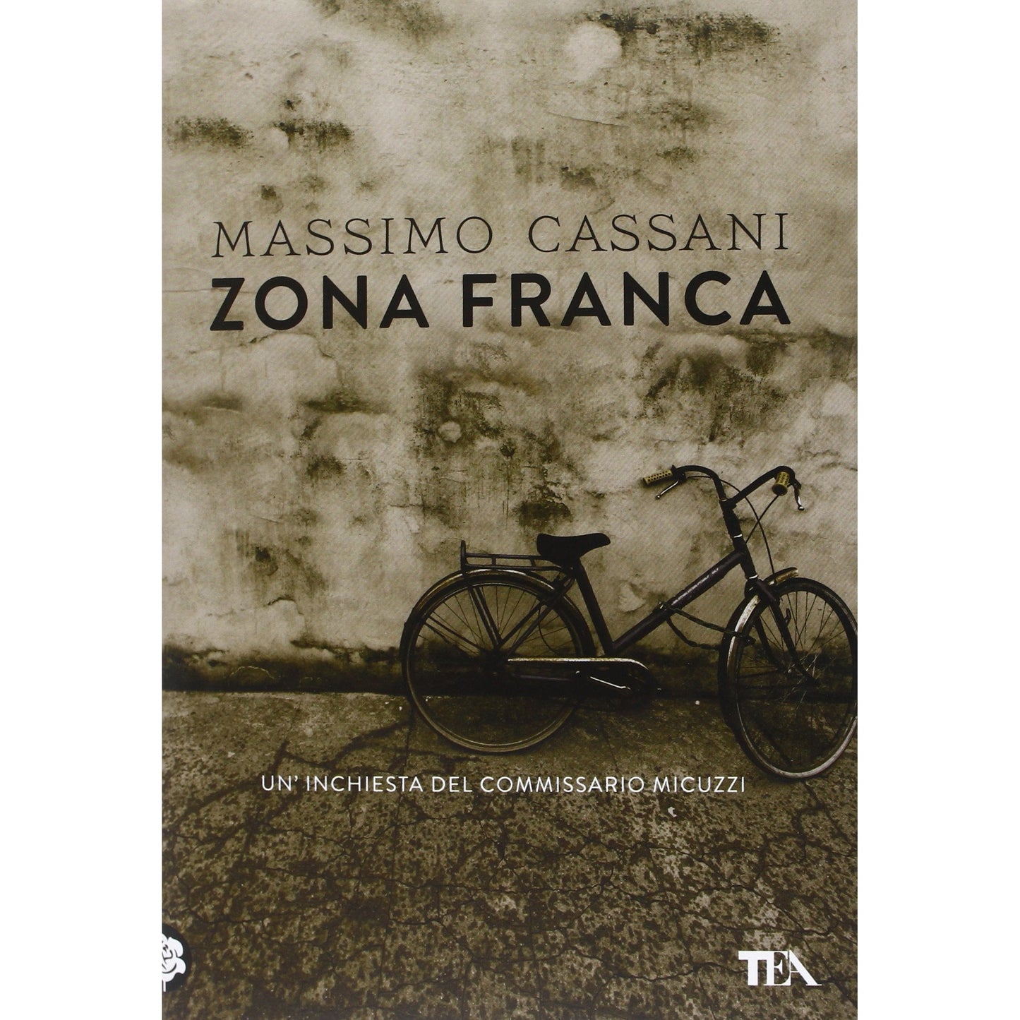 Libro - Zona franca Un'inchiesta del commissario Micuzzi - Cassani,