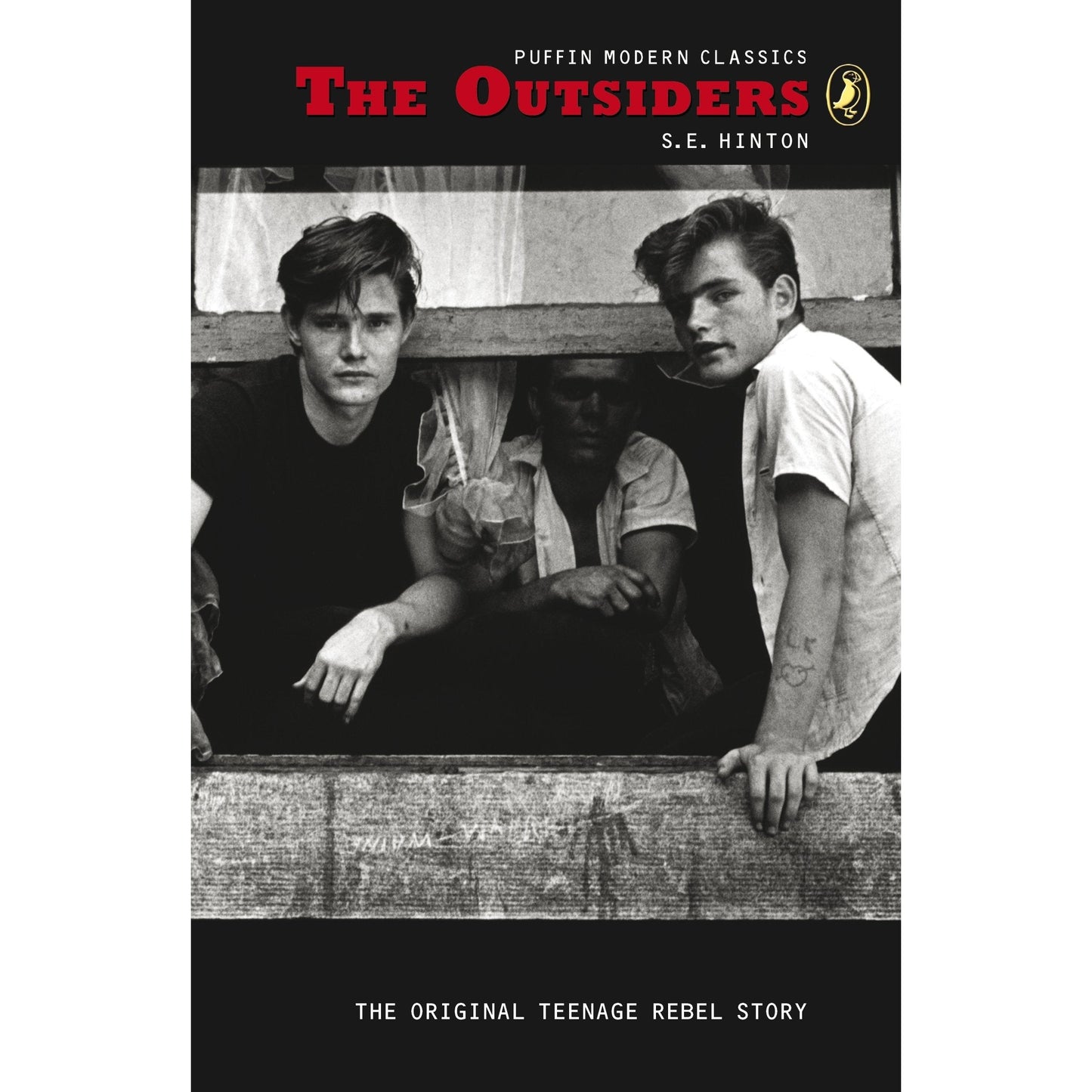 Libro - The Outsiders - Hinton, S E