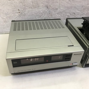 Videoregistratore PANASONIC portatile VHS NV-100 sint NV-V10 videocamera WVP-50E