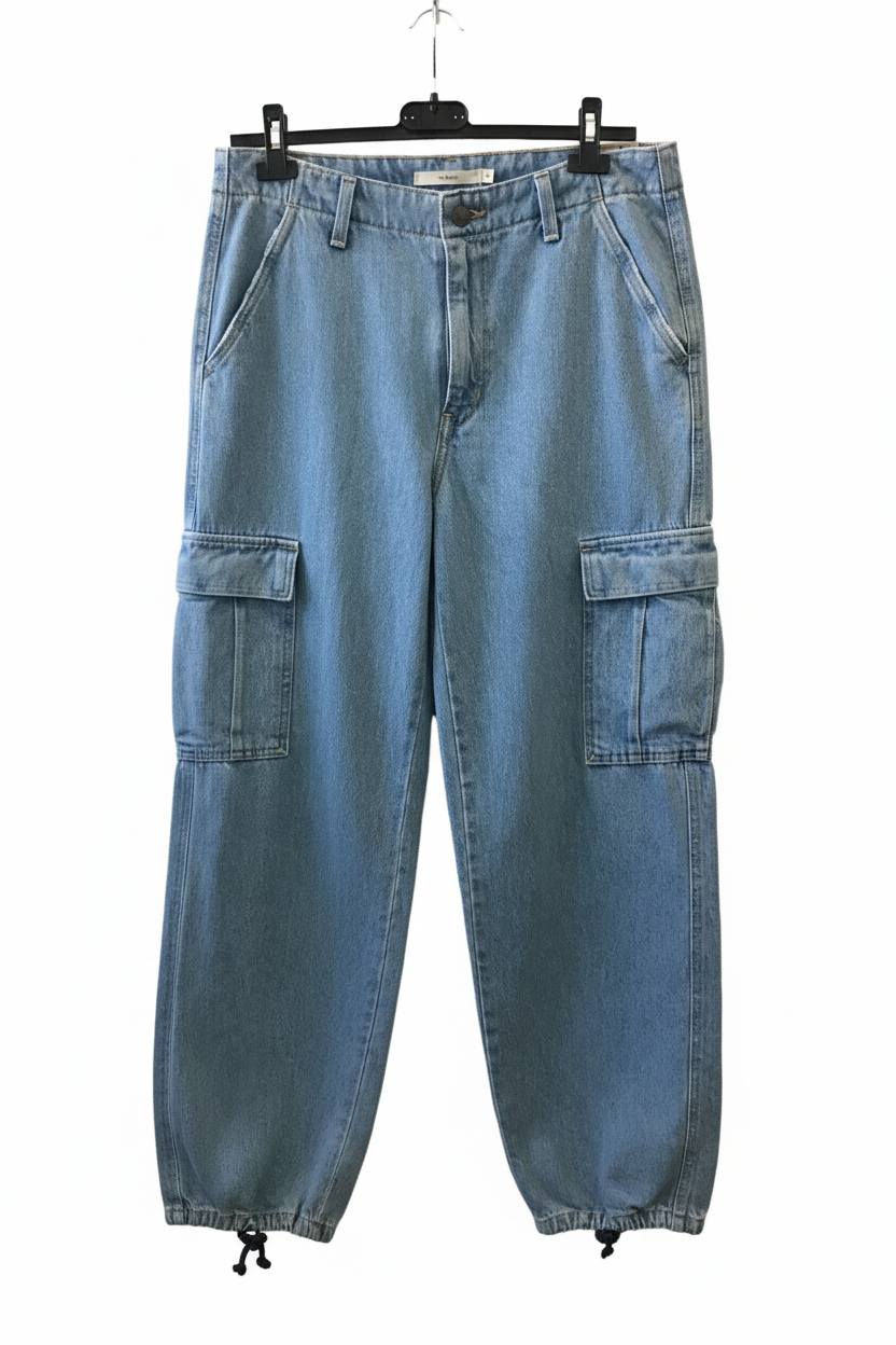 Jeans cargo Levi's frontale – sfondo bianco