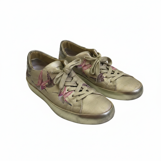 Sneakers Philippe Model 3/4 – sfondo bianco