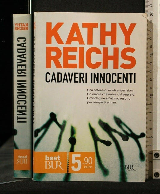 Libro - Cadaveri innocenti - Reichs, Kathy