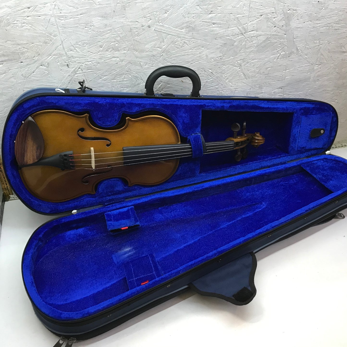 Stentor Student I 3/4 violin with case