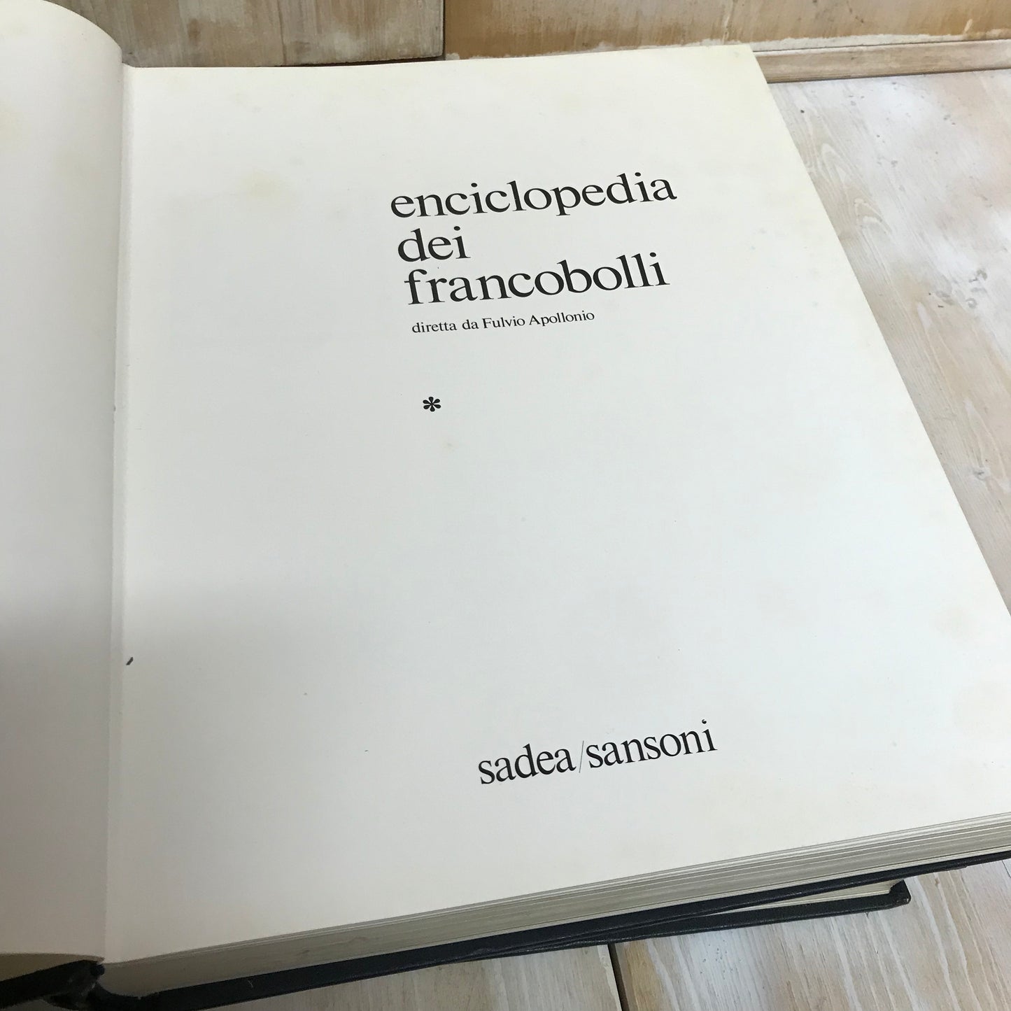 Lotto libri Enciclopedia DEI FRANCOBOLLI 2 volumi Apollonio Sedea Sansoni 1968