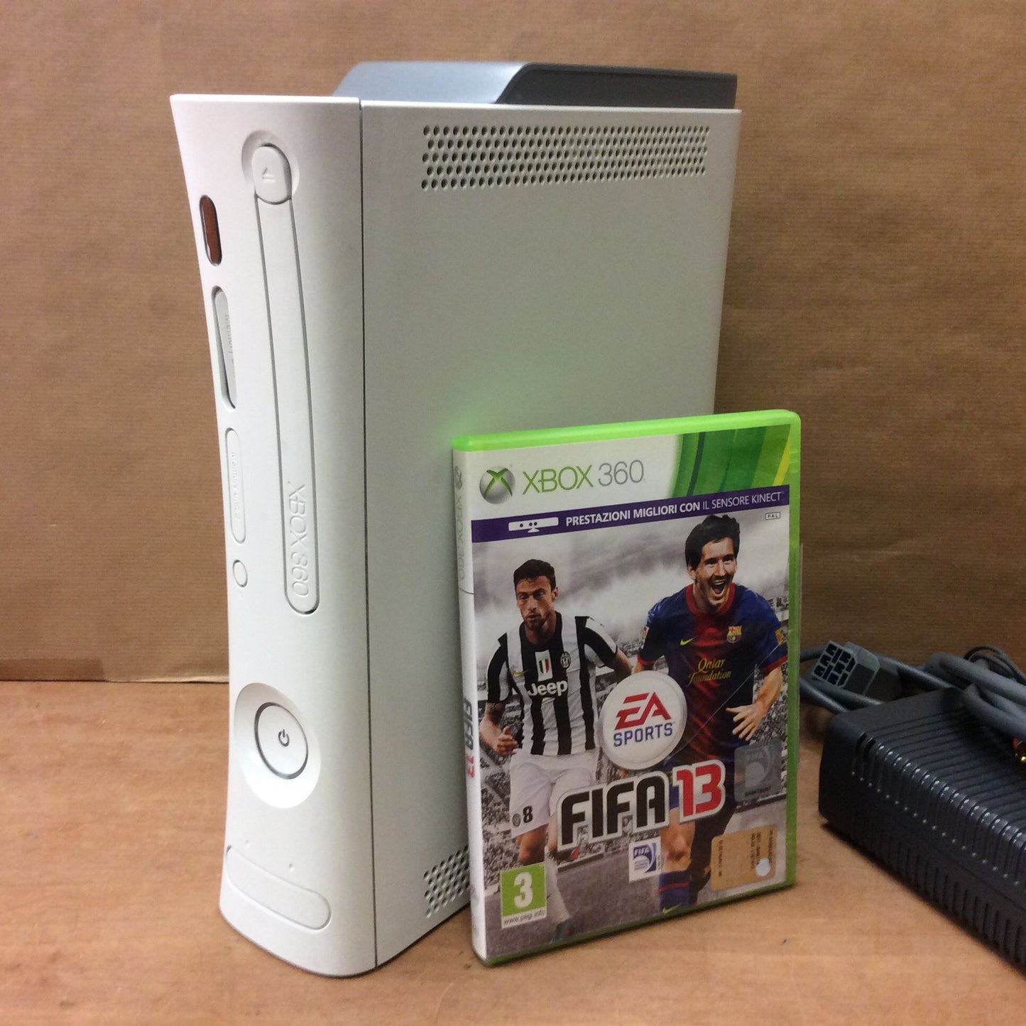 Xbox 360 console - 60gb + Fifa 13