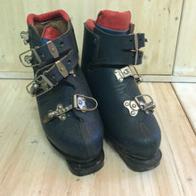 Carica l&#39;immagine nel visualizzatore di Gallery, Scarponi da sci San Marco in pelle vintage anni &#39;60 scarpe scarponcini