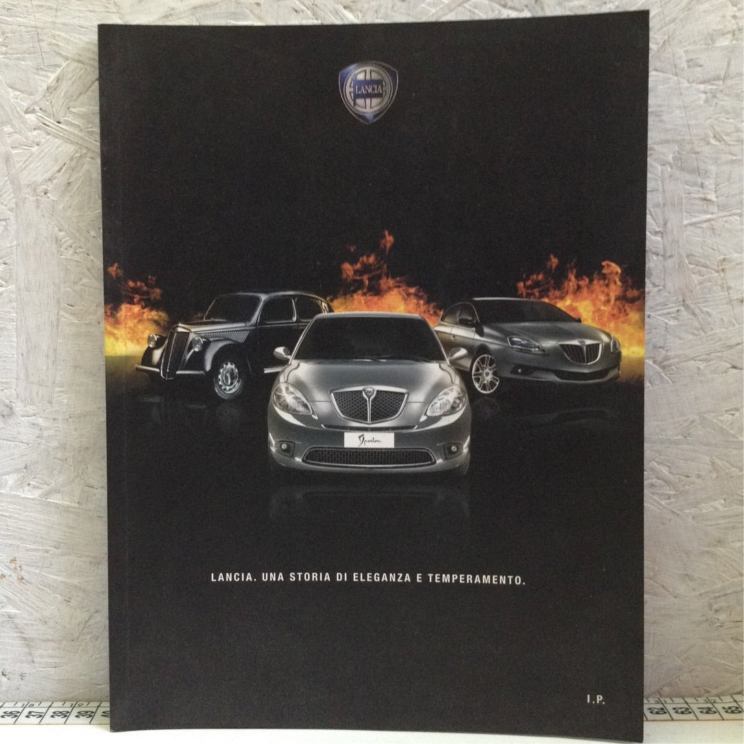 Libro - Lancia. Una storia di eleganza e temperamento Ypsilon 2006