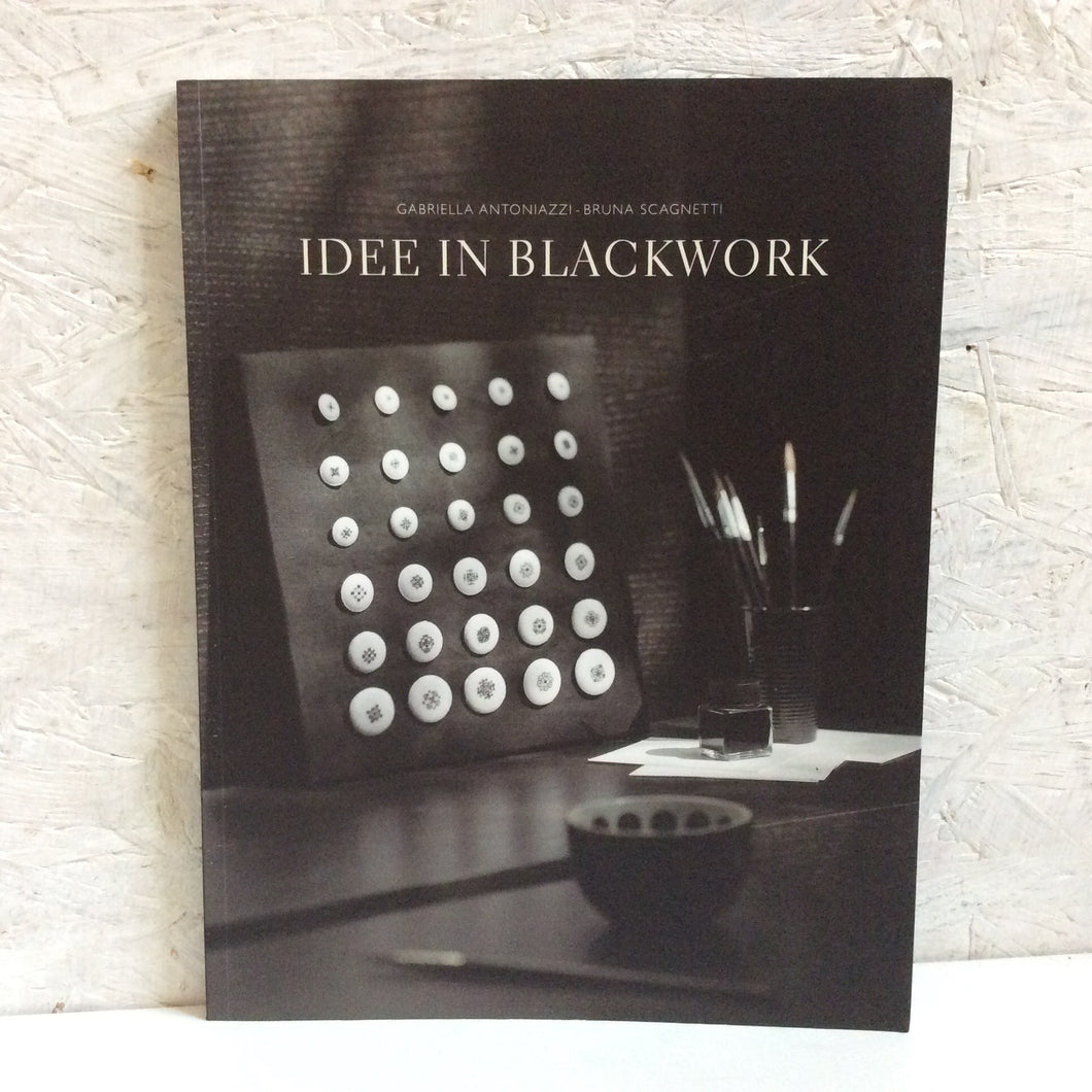 Libro - Antoniazzi - Idee in blackwork