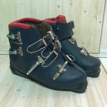 Load image into Gallery viewer, San Marco ski boots in vintage 60s leather boots shoes
